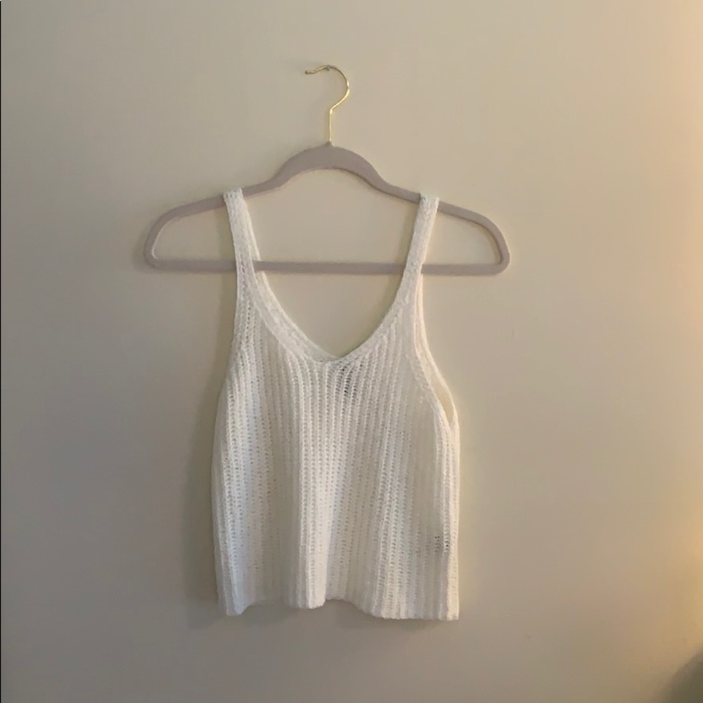 white crochet crop tank ✨☀️